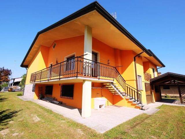 Villa in vendita a Zoppola, Castions