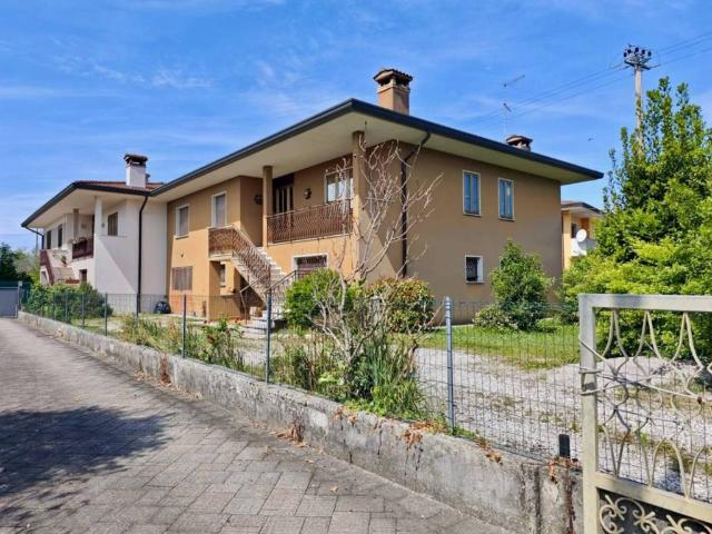 Villa in vendita a Zoppola PN