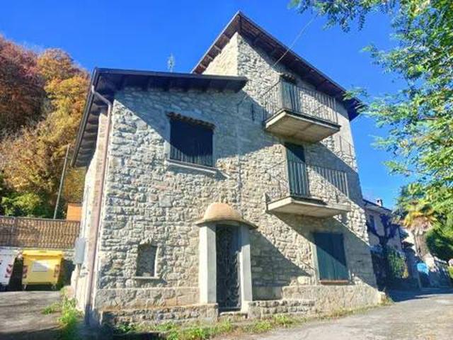 Villa in vendita a Zavattarello PV