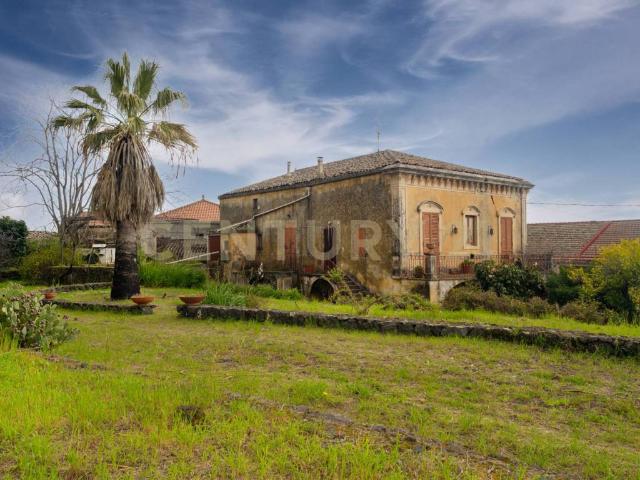 Villa in vendita a Zafferana Etnea CT