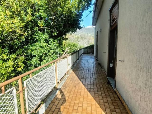 Villa in vendita a Zafferana Etnea CT