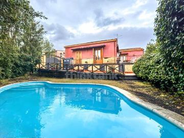 Villa in vendita a Zafferana Etnea CT