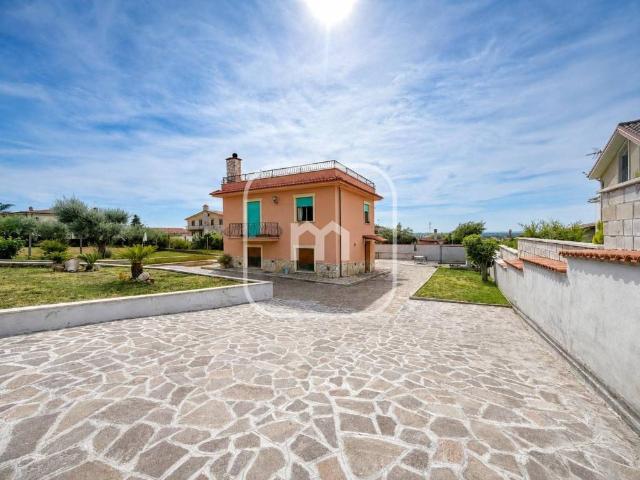 Villa in vendita a Zagarolo RM