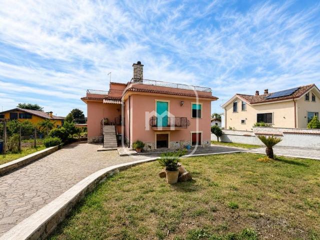 Villa in vendita a Zagarolo RM