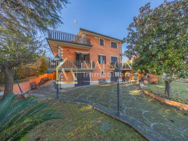 Villa in vendita a Zagarolo RM