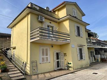 Villa in vendita a Zagarolo RM