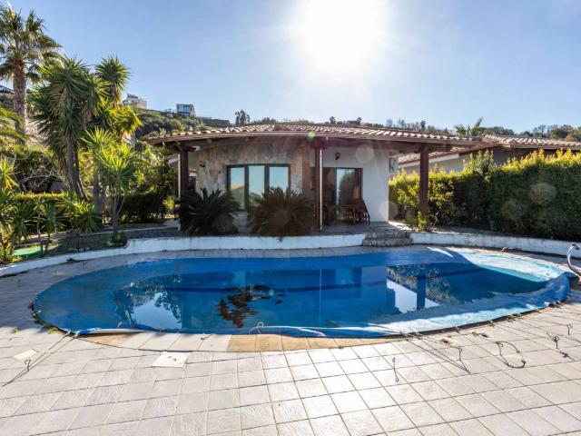 Villa in vendita a Zambrone VV