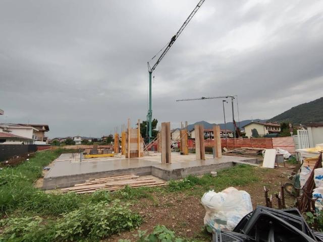 Villa in vendita a Zandobbio BG