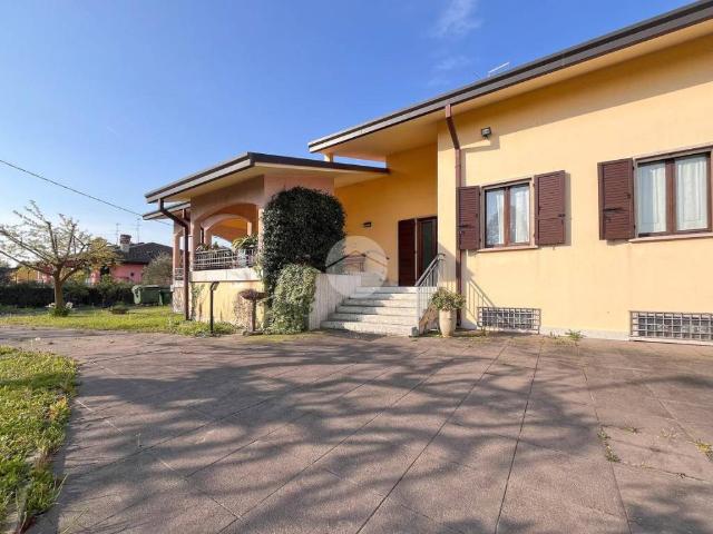 Villa in vendita a Zevio VR