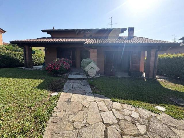 Villa in vendita a Zeccone PV