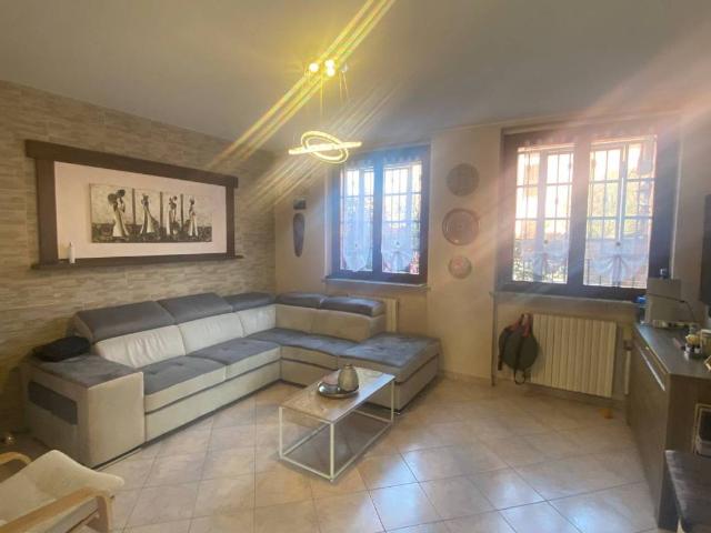 Villa in vendita a Zeccone PV