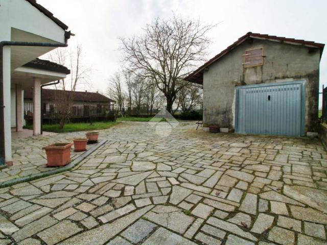 Villa in vendita a Zeme PV