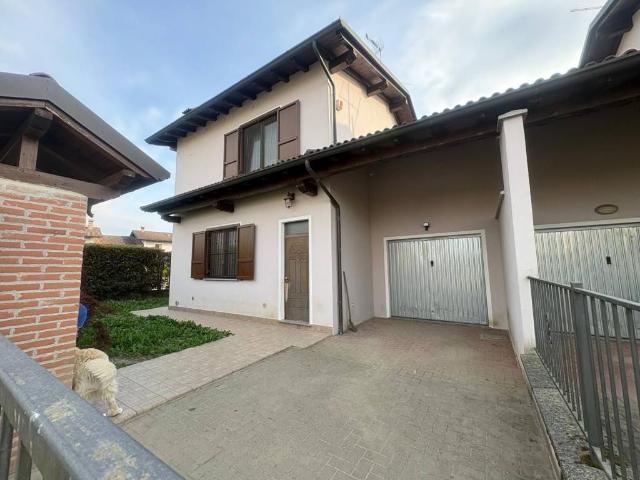 Villa in vendita a Zerbolò PV