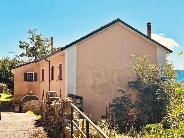Villa in vendita a Zerba PC
