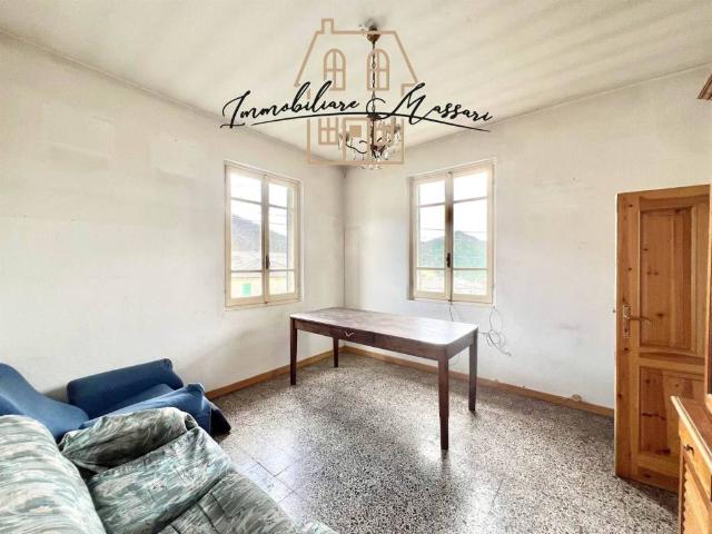 Villa in vendita a Zeri MS