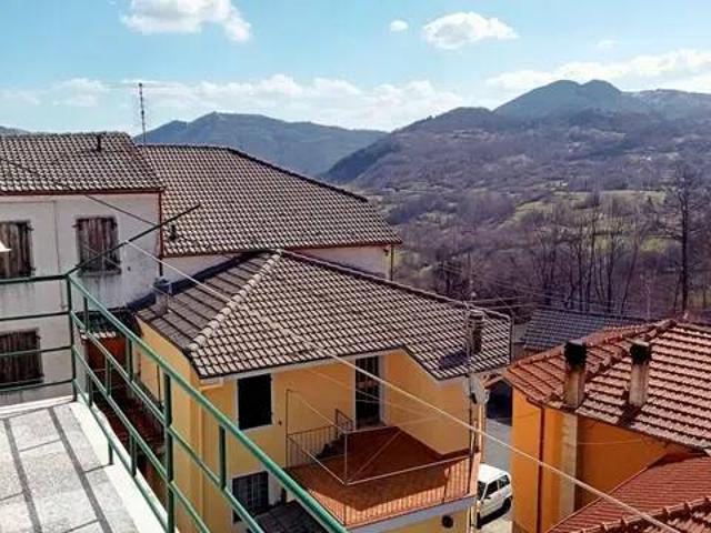 Villa in vendita a Zeri MS