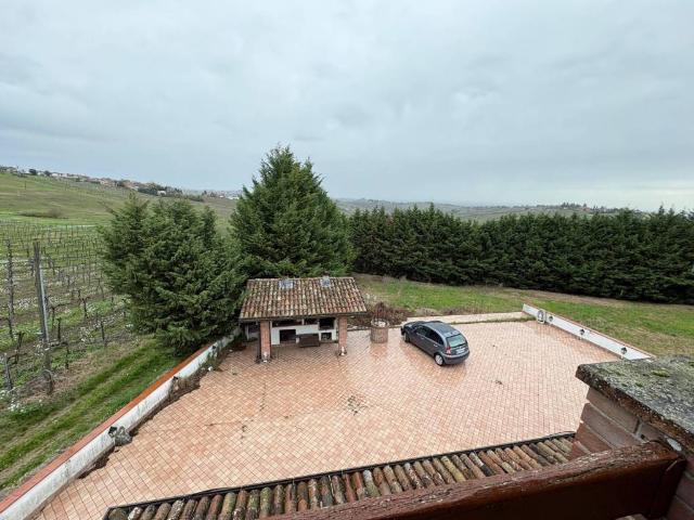 Villa in vendita a Ziano Piacentino PC