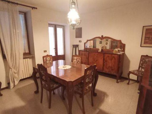 Villa in vendita a Ziano Piacentino PC