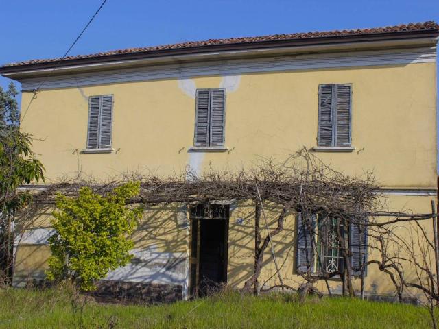 Villa in vendita a Ziano Piacentino PC