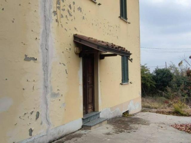 Villa in vendita a Ziano Piacentino PC