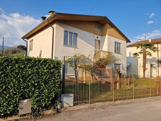 Villa in vendita a Zugliano VI