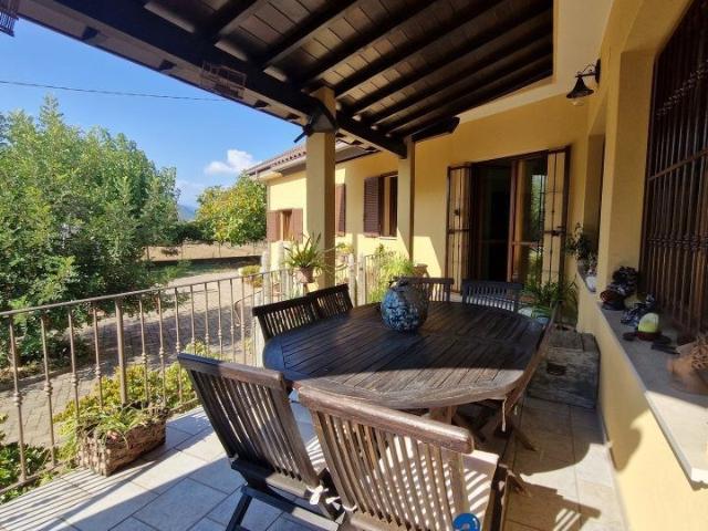 Villa in vendita ad Albenga
