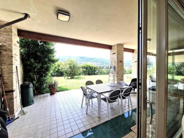 Villa in vendita ad Ascoli Piceno
