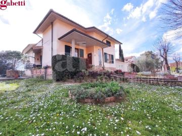 Villa in vendita ad Asciano