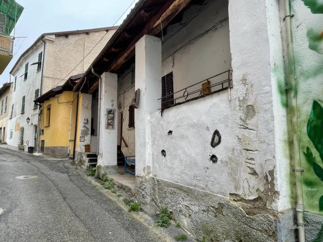 Villette a schiera in vendita a Cairo Montenotte, Rocchetta