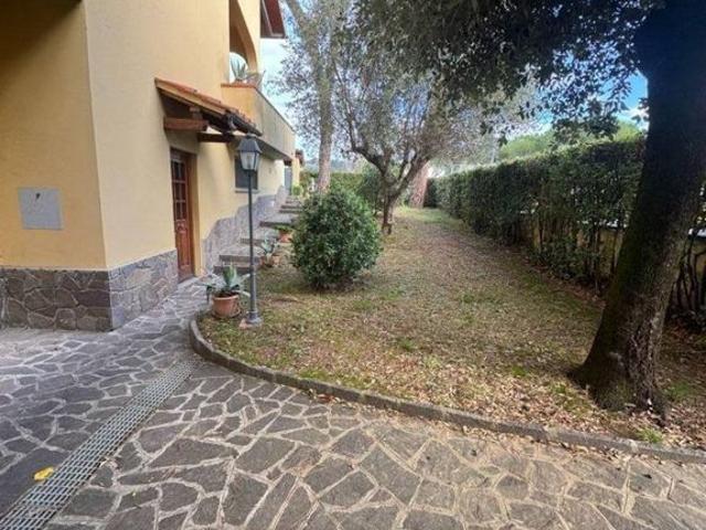 Villa in vendita Calenzano, Toscana
