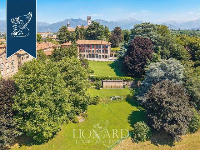 Villa in vendita Cremella, Lombardia