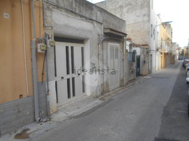 Villa in vendita di 140 m² in Via Filippo Turati, 78
