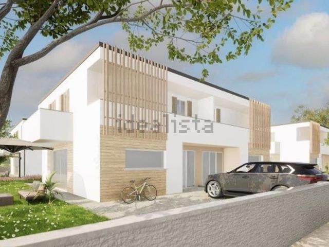 Villa in vendita di 140 m² in Via Silvio Infanti