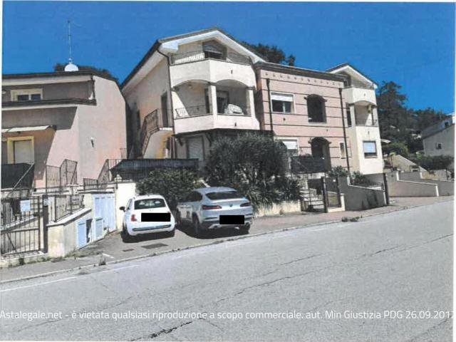 Villa in vendita di 142 m² in Corso Europa, 1