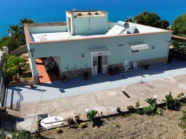 Villa in vendita di 145 m² in Contrada Piana Grande