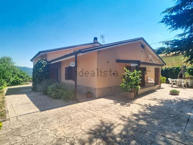 Villa in vendita di 150 m² in Contrada Valle dell’Olmo, 14