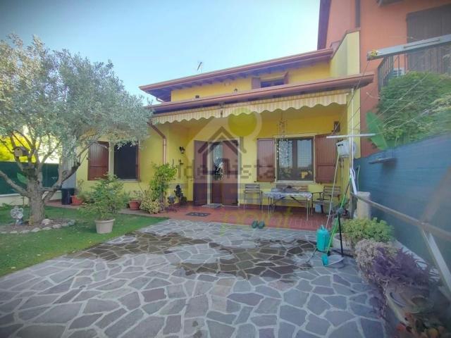 Villa in vendita di 150 m² in Via Giuseppe Verdi