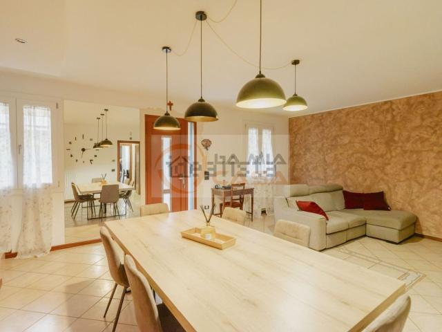 Villa in vendita di 150 m²