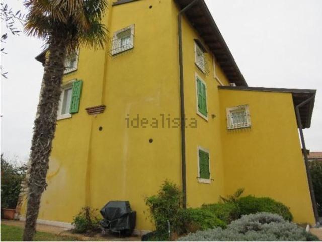 Villa in vendita di 154 m² in Via Paiari, 7
