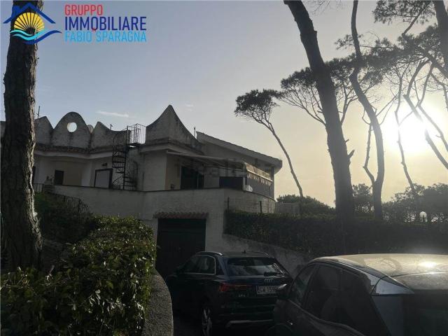 Villa in vendita di 155 m² in Viale degli Eucalipti