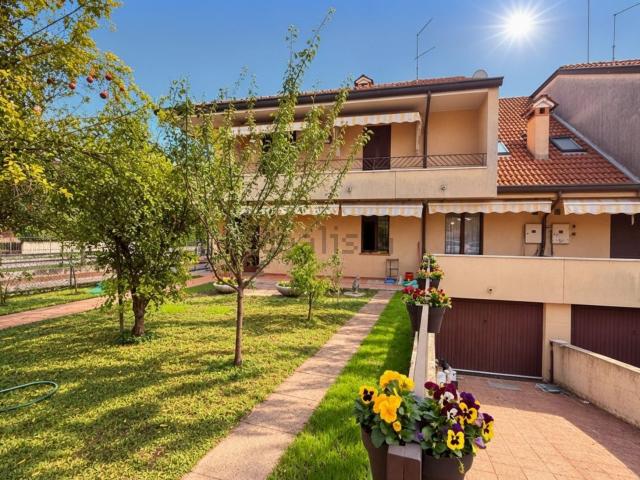 Villa in vendita di 160 m² in Via Antonio Marini