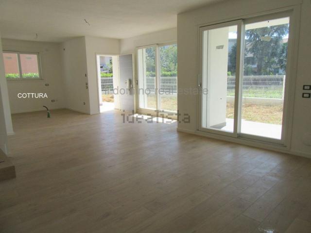 Villa in vendita di 160 m² in Via N. Sauro