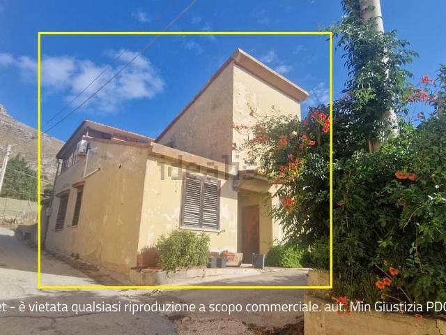 Villa in vendita di 161 m² in Via Oliveti, 23