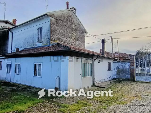 Villa in vendita di 164 m² in Via Vignale, 6