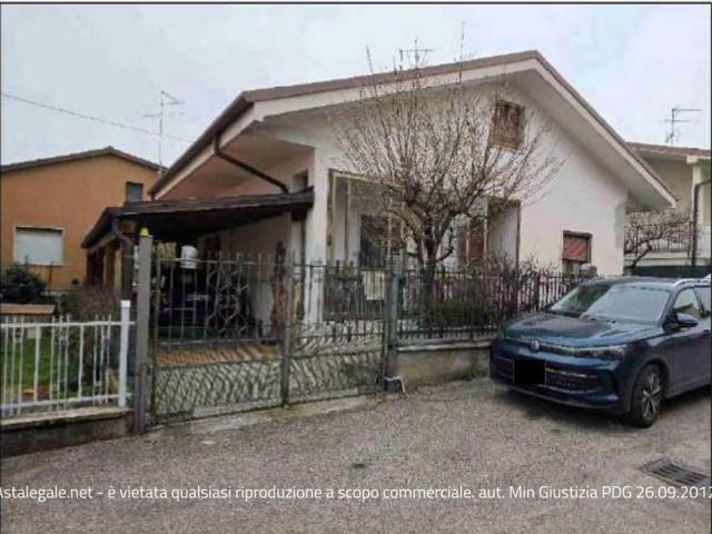 Villa in vendita di 170 m² in Via Vicenza, 8
