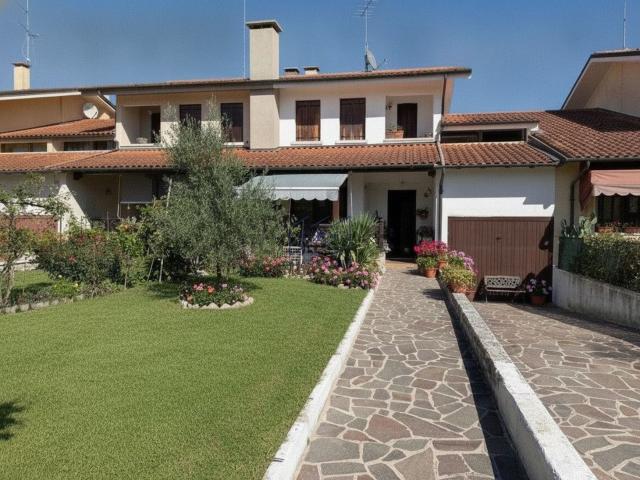 Villetta a schiera in vendita di 170 m² in Via C. Gini, 22