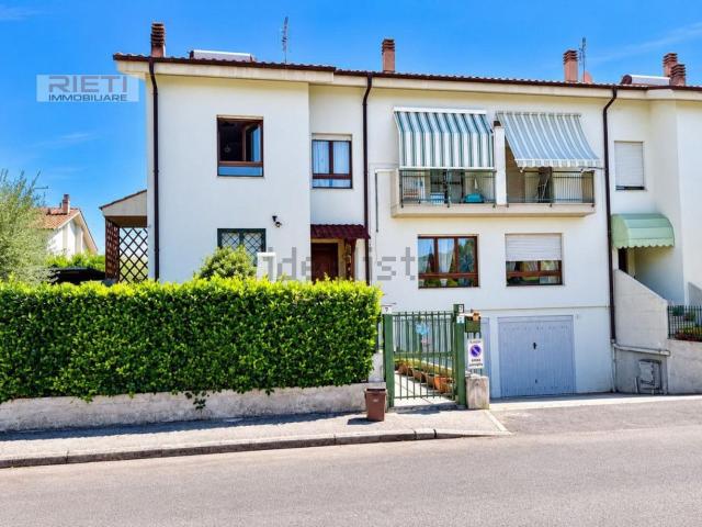 Villa in vendita di 177 m² in Via Leone Cattani, 13