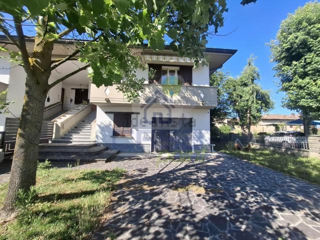 Villa in vendita di 183 m² in Via A. Carini