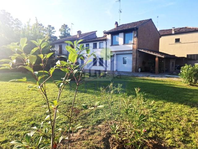 Villa in vendita di 183 m² in Via Garimberti