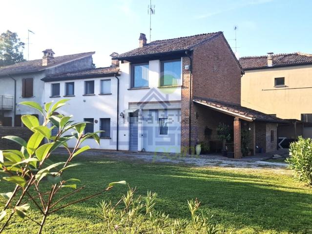 Villa in vendita di 183 m² in Via Rapari Pallavicini